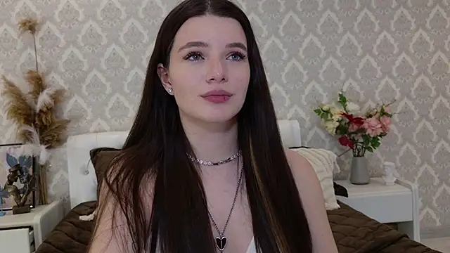 Snapshot of Nellie_Medina chatting on January 2025 10:56:01 PM Nellie Medina online show from January 2025 10:56:01 PM