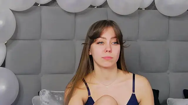 Snapshot of TheEmma chatting on February 2025 04:39:02 PM TheEmma online show from February 2025 04:39:02 PM