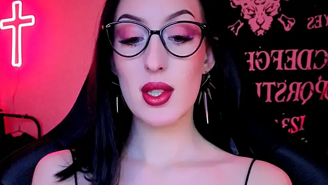 Miss Alice   online show from April 2026 12:41:01 AM