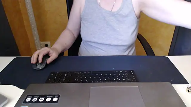 Snapshot of Sweet_Phoenix chatting on June 2026 10:10:01 AM Sweet Phoenix online show from June 2026 10:10:01 AM