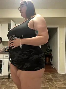 Snapshot of Thickarella420 chatting on January 2025 02:20:01 AM Thickarella420 online show from January 2025 02:20:01 AM