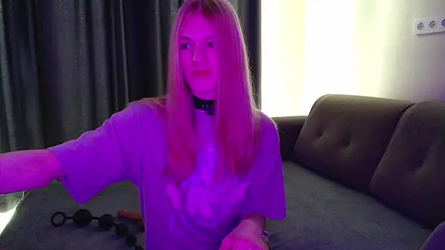 blaire  18 online show from March 2025 06:41:01 AM