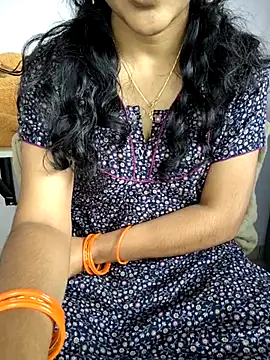 lovelygirl4567 online show from November 2025 05:29:01 AM