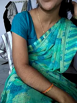 lovelygirl4567 online show from December 2025 06:32:01 AM