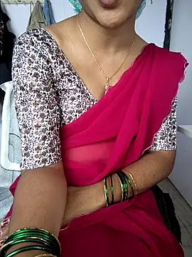 lovelygirl4567 online show from December 2025 06:44:01 AM