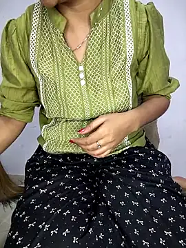 lovelygirl4567 online show from April 2026 04:59:02 PM
