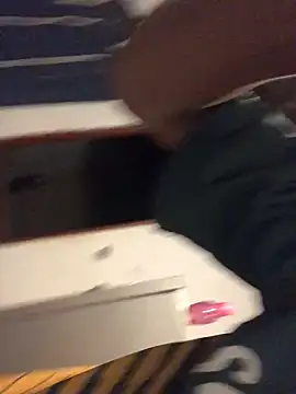 Snapshot of MKbesxxx chatting on October 2025 08:52:02 PM MKbesxxx online show from October 2025 08:52:02 PM