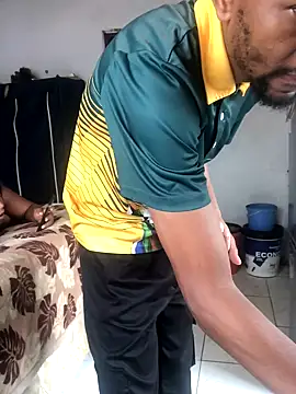 Snapshot of MKbesxxx chatting on November 2025 11:20:01 AM MKbesxxx online show from November 2025 11:20:01 AM