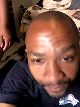 Snapshot of MKbesxxx chatting on December 2025 05:17:02 AM MKbesxxx online show from December 2025 05:17:02 AM