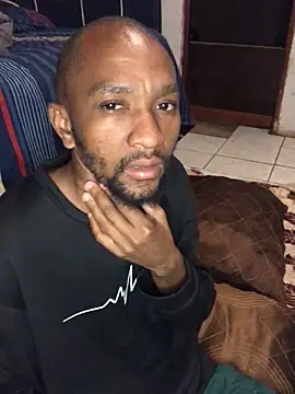 Snapshot of MKbesxxx chatting on December 2025 09:00:01 PM MKbesxxx online show from December 2025 09:00:01 PM