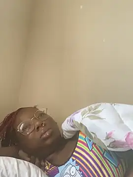 Snapshot of DamnBubbles chatting on February 2025 07:06:02 PM DamnBubbles online show from February 2025 07:06:02 PM