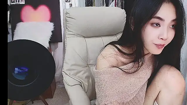 xiaotiantian-76 online show from December 2025 02:33:01 PM