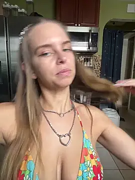 thigh hi online show from September 2025 02:39:02 PM