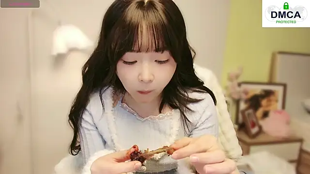 Snapshot of Chenjing0 chatting on January 2025 09:28:01 AM Chenjing0 online show from January 2025 09:28:01 AM