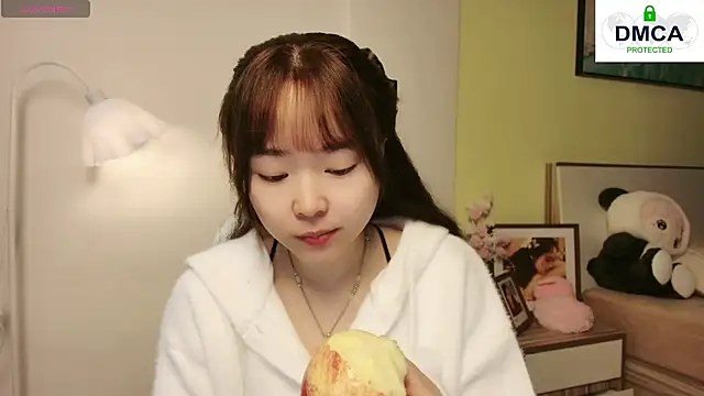 Snapshot of Chenjing0 chatting on February 2025 05:12:01 AM Chenjing0 online show from February 2025 05:12:01 AM