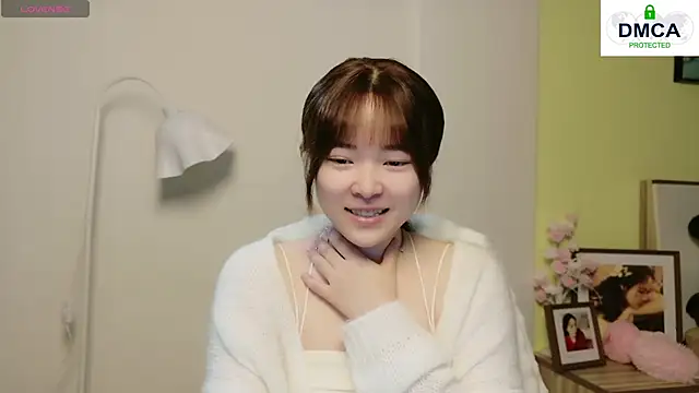 Snapshot of Chenjing0 chatting on March 2025 06:04:02 AM Chenjing0 online show from March 2025 06:04:02 AM