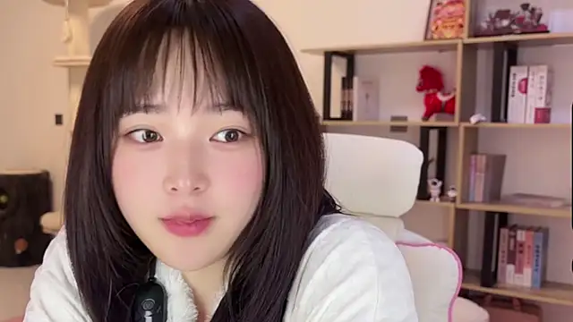 Chenjing0 online show from March 2026 12:32:01 PM