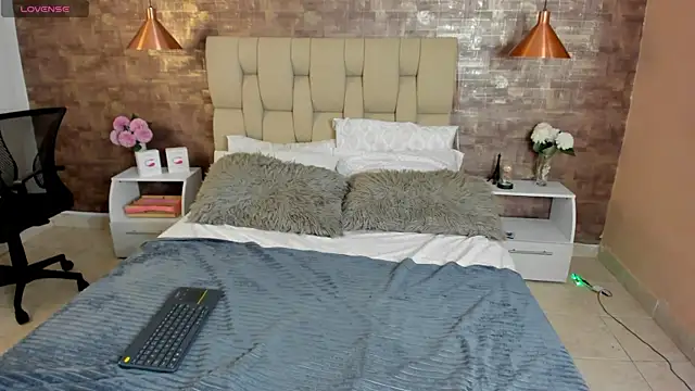 Scarlet lace online show from March 2025 08:16:02 PM