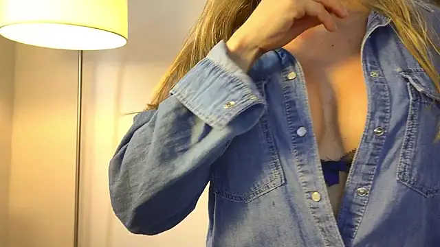 karina warthon online show from January 2025 09:51:02 PM