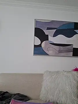 karina warthon online show from April 2026 05:35:01 PM