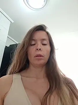 karina warthon online show from May 2026 05:32:01 PM