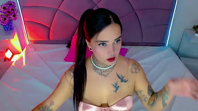 Carolaine01 online show from September 2025 07:59:01 PM