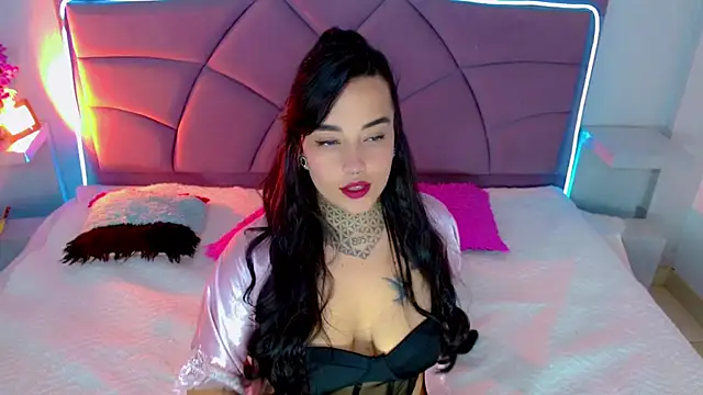 Carolaine01 online show from October 2025 08:21:02 PM