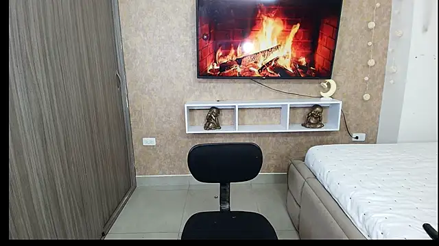 Snapshot of sexy_melany_xxx chatting on December 2024 09:11:02 AM sexy melany xxx online show from December 2024 09:11:02 AM