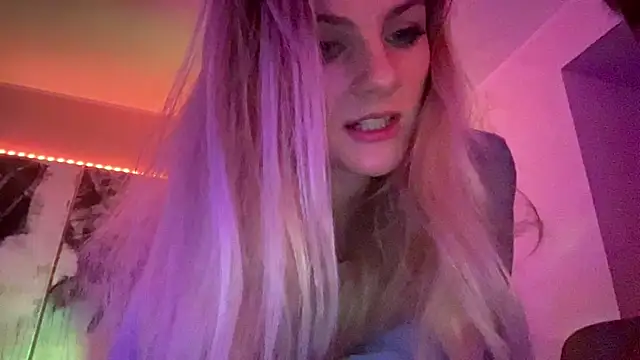 Snapshot of HotGermanGirl97 chatting on January 2025 02:03:01 AM HotGermanGirl97 online show from January 2025 02:03:01 AM