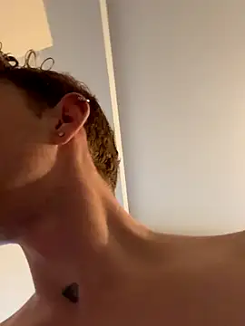 verici34 online show from October 2025 05:35:02 AM