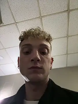 verici34 online show from November 2025 09:25:02 PM