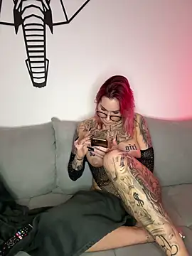 Mia-Fuchs online show from February 2025 11:16:01 PM