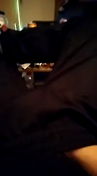 Snapshot of frankthefuck69 chatting on March 2025 09:05:02 PM frankthefuck69 online show from March 2025 09:05:02 PM