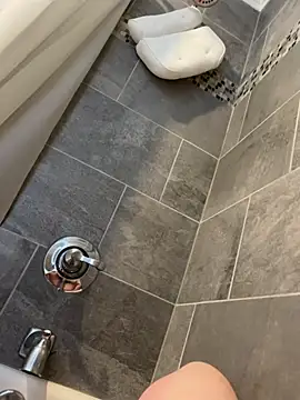 Snapshot of Ucsamiam chatting on April 2026 04:24:02 AM Ucsamiam online show from April 2026 04:24:02 AM