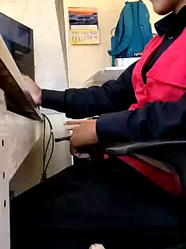 Snapshot of securityhot chatting on January 2025 04:43:02 PM securityhot online show from January 2025 04:43:02 PM