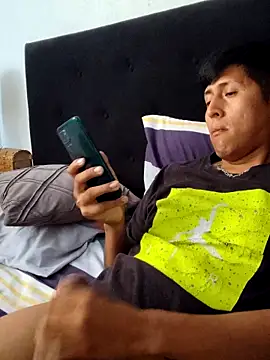 Snapshot of securityhot chatting on January 2025 12:10:01 PM securityhot online show from January 2025 12:10:01 PM