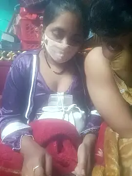 Snapshot of YourHotRandi chatting on January 2026 05:48:02 PM YourHotRandi online show from January 2026 05:48:02 PM