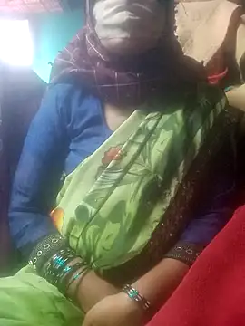 Snapshot of YourHotRandi chatting on February 2026 06:23:01 PM YourHotRandi online show from February 2026 06:23:01 PM