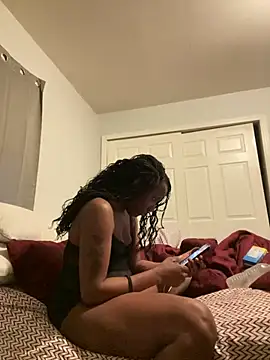 Yoshibaby2670 online show from February 2025 11:26:02 PM