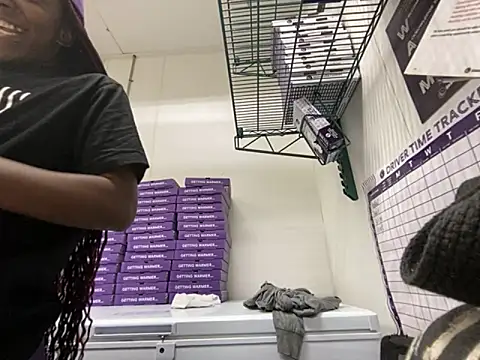 Yoshibaby2670 online show from September 2025 01:16:02 AM