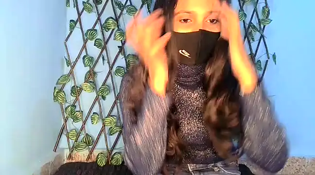 Snapshot of SIYA_MAVI chatting on January 2025 08:57:02 AM SIYA MAVI online show from January 2025 08:57:02 AM