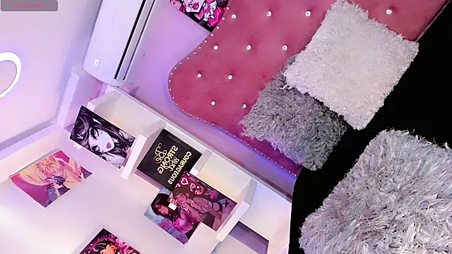 Diva Smith02 online show from May 2026 11:07:01 AM