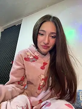 Snapshot of Maddy_Jones chatting on January 2025 05:07:02 AM Maddy Jones online show from January 2025 05:07:02 AM