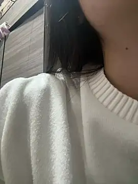 Snapshot of Maddy_Jones chatting on February 2025 06:19:01 PM Maddy Jones online show from February 2025 06:19:01 PM