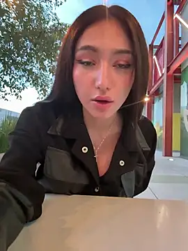 Snapshot of Maddy_Jones chatting on February 2025 11:13:02 PM Maddy Jones online show from February 2025 11:13:02 PM