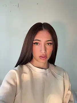 Snapshot of Maddy_Jones chatting on March 2025 04:09:02 PM Maddy Jones online show from March 2025 04:09:02 PM