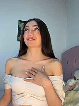 Snapshot of Maddy_Jones chatting on March 2025 10:48:01 PM Maddy Jones online show from March 2025 10:48:01 PM