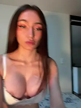 Snapshot of Maddy_Jones chatting on March 2025 08:19:01 PM Maddy Jones online show from March 2025 08:19:01 PM