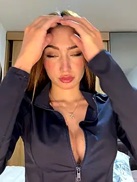 Snapshot of Maddy_Jones chatting on November 2025 03:38:02 AM Maddy Jones online show from November 2025 03:38:02 AM