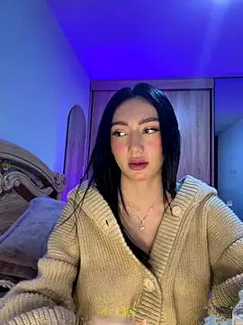 Snapshot of Maddy_Jones chatting on December 2025 01:21:02 AM Maddy Jones online show from December 2025 01:21:02 AM